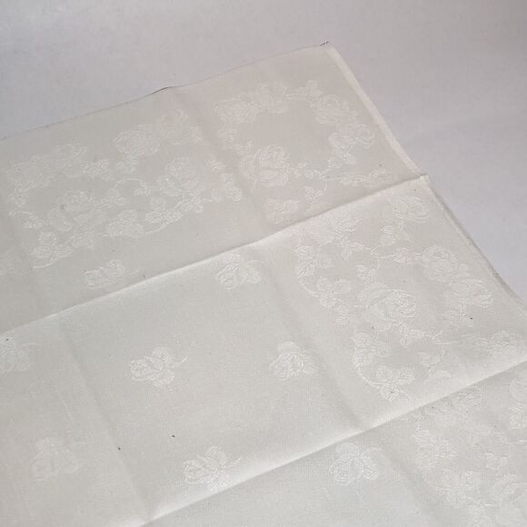 Vintage Small Table Cloth Dresser Scarf Topper Runner White Floral Estate 20x22 - Picture 6 of 8